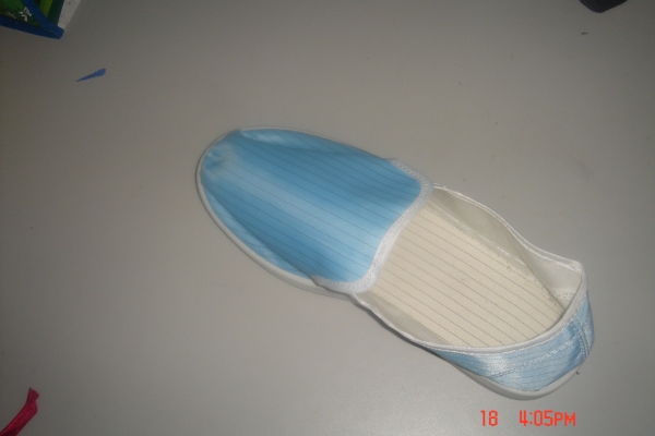 浅兰色小洁净鞋